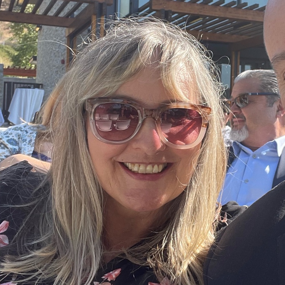 Meet your Posher, Daniela